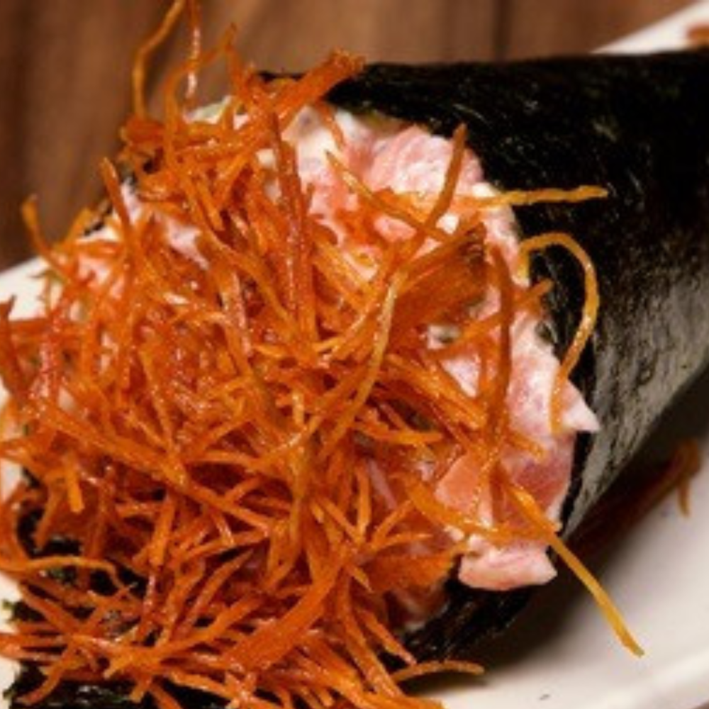 Temaki salmão e batata crispy Temaki salmão e batata crispy